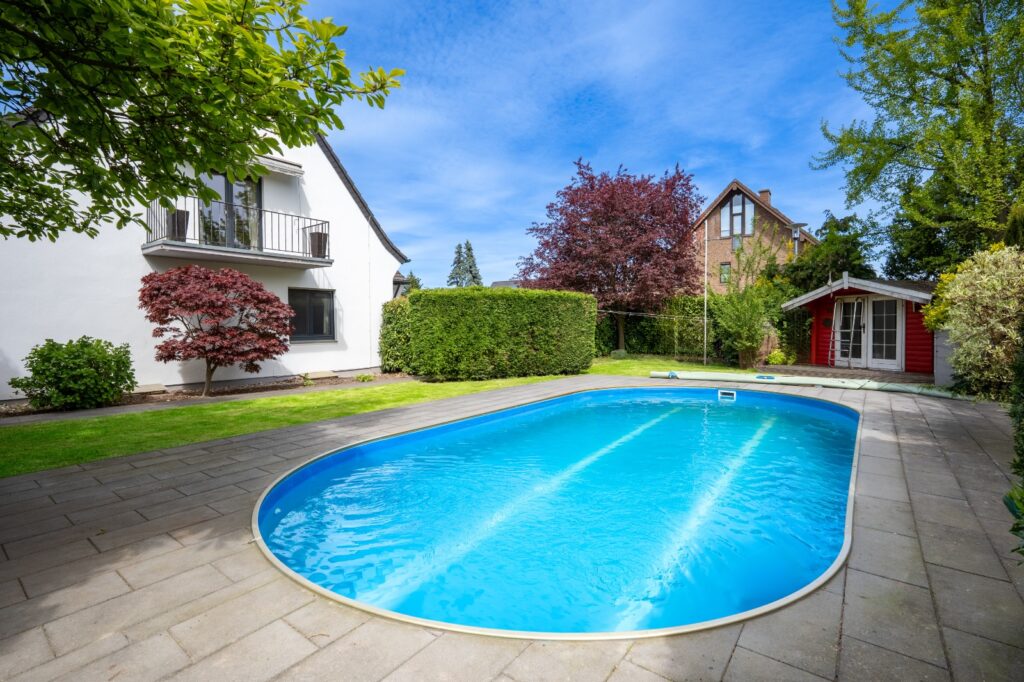 Haus mit Pool in Mönchengladbach