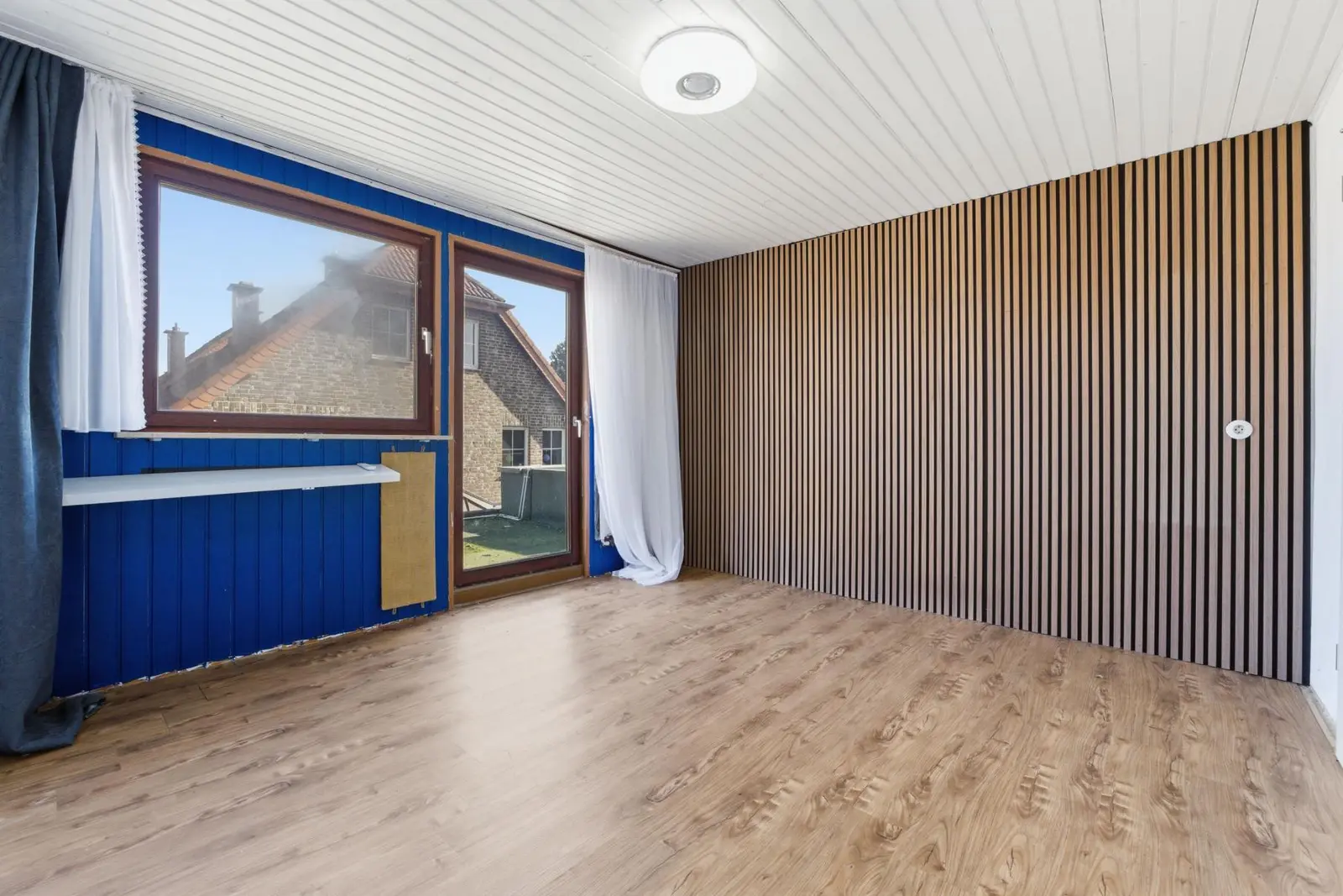 Schlafzimmer im 1. Obergeschoss, unsaniert