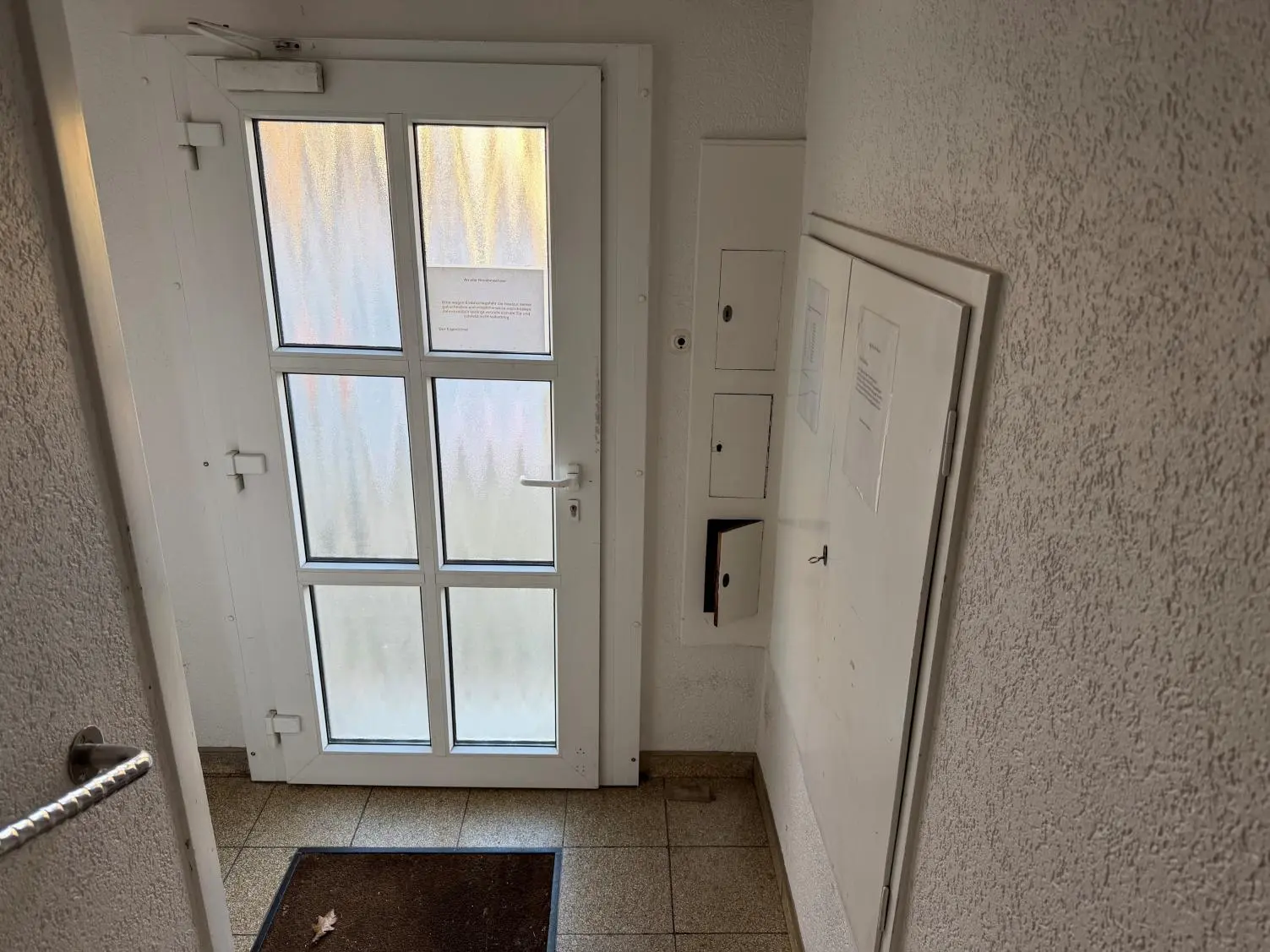 Eingangsbereich mit Briefkästen