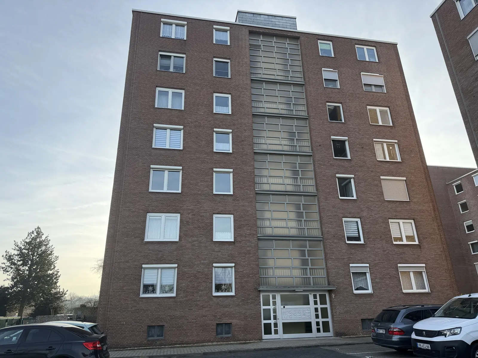 Etagenwohnung in Mönchengladbach-Lürrip (41065): Hausfassade Am Brückensteg 16